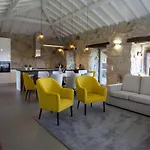 Casa Do Sobreiro / Casas De Basto Βίλα