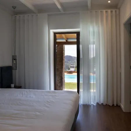 Casa Do Sobreiro / Casas De Basto סלוריקו דה באשטו