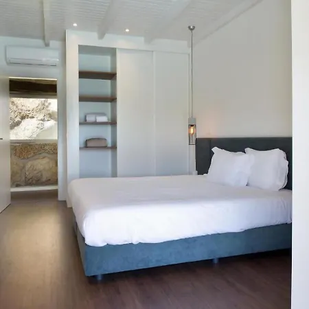 Casa Do Sobreiro / Casas De Basto 빌라