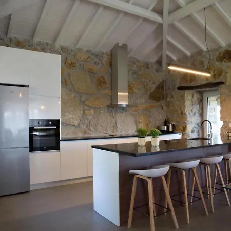 Casa Do Sobreiro / Casas De Basto סלוריקו דה באשטו