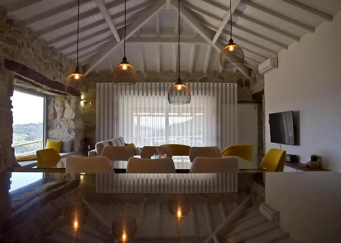 Willa Casa Do Sobreiro Casas De Basto